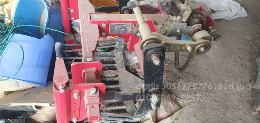  땅속 작물 수확기 DS-650B  뒤우측면