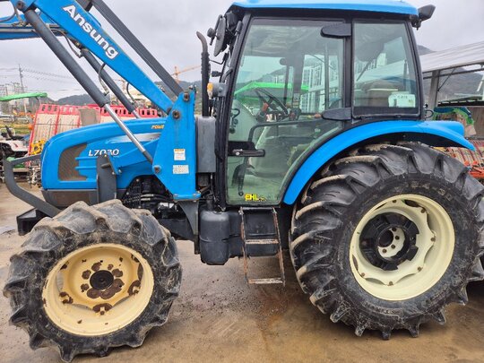 LS Tractor L7030 (85hp) 앞좌측면
