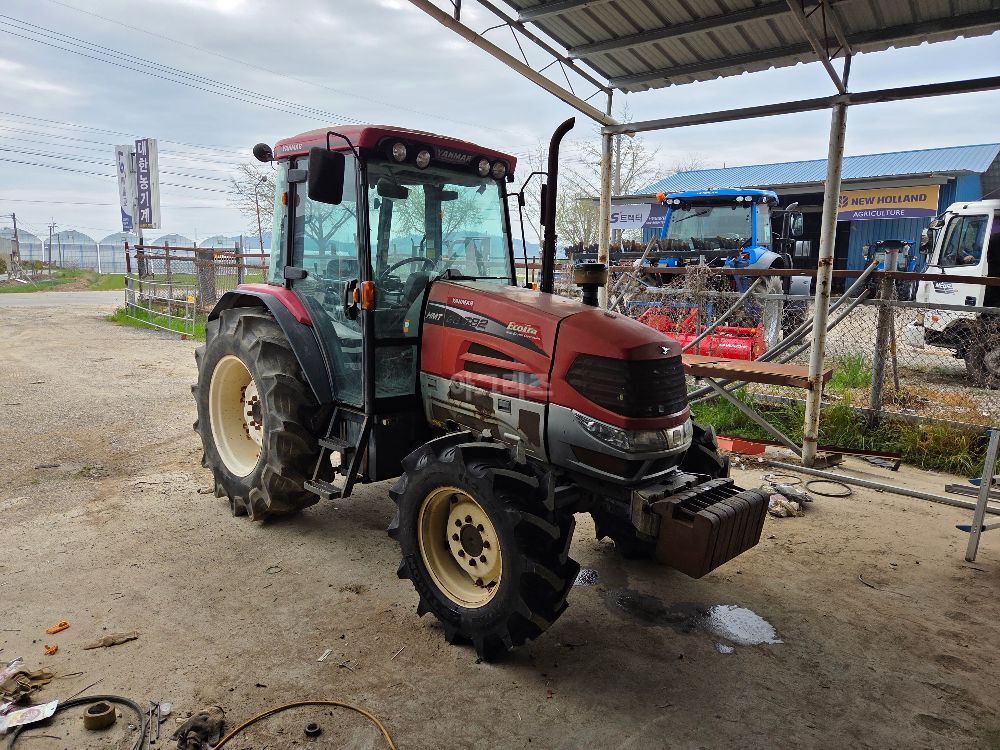 Yanmar Tractor EG782 (82hp) 뒤우측면