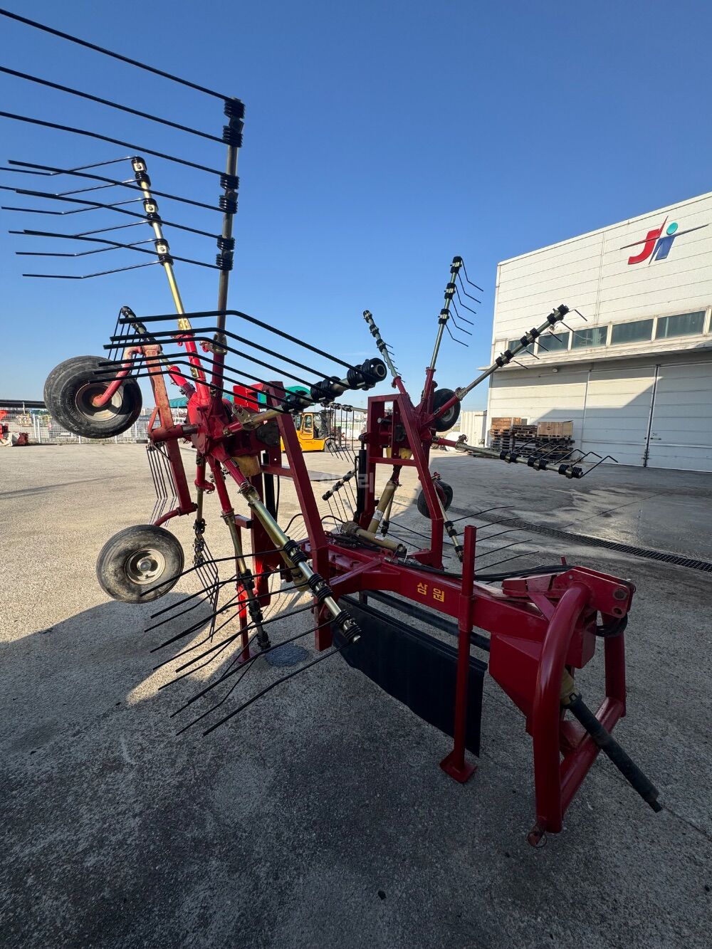  Rake SRF6000  뒤우측면