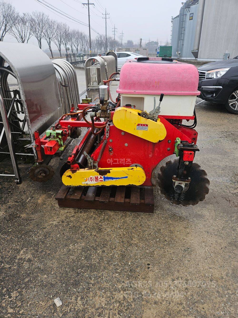  마늘양파휴립복토기 휴립복토기  뒤우측면