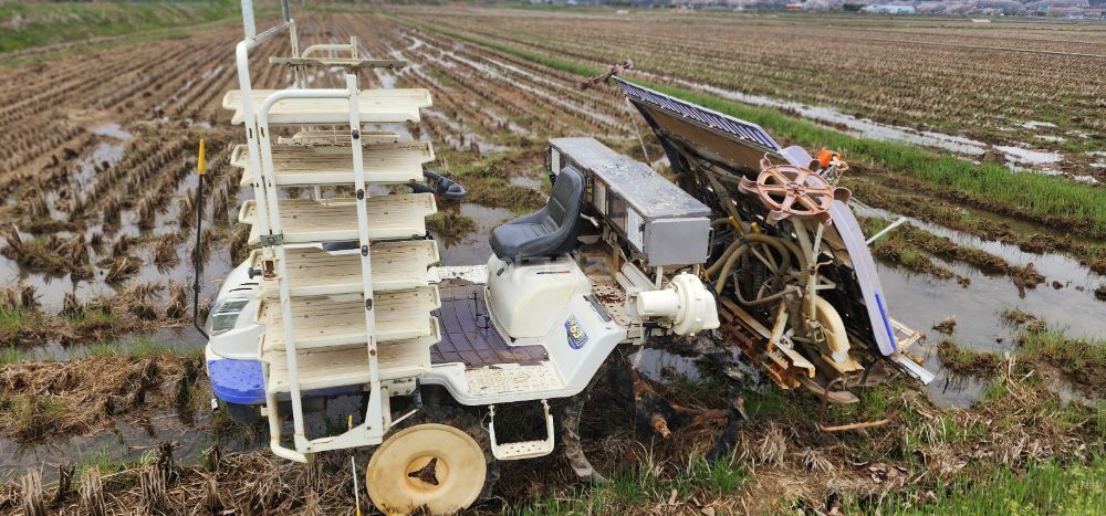 LS 이앙기 LV63 (6조식) 뒤우측면