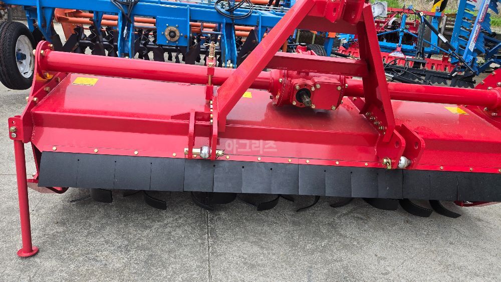 TYM 로타리 S225GK (경폭225cm) 뒤우측면