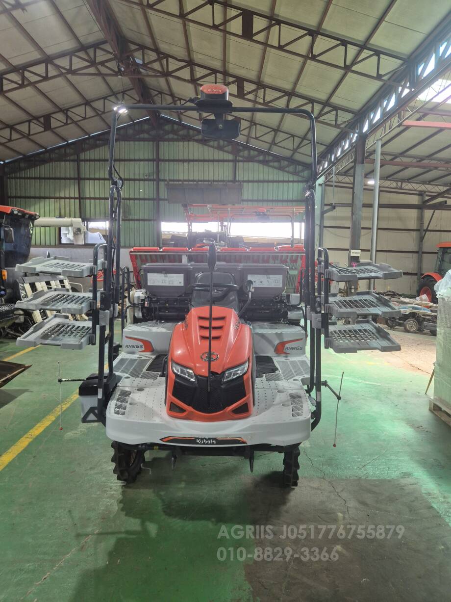 Kubota Rice transplanter KNW6SF-GS (6Rows) 뒤우측면