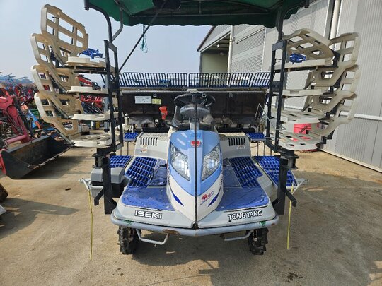 TYM 이세키 이앙기 NP80DLGF (8조식) 앞좌측면