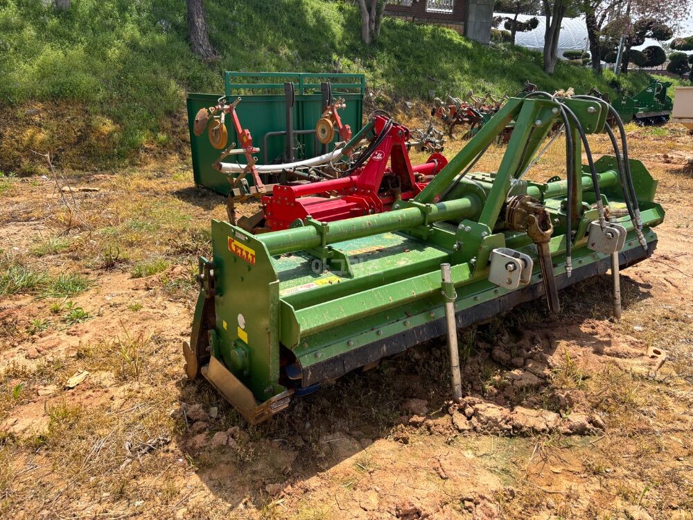 첼리 로타리 k310 (경폭315cm) 뒤우측면