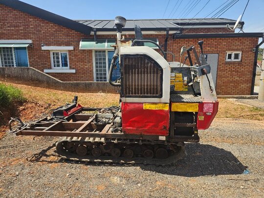 국제 콤바인 KC575G (4조식) 앞좌측면