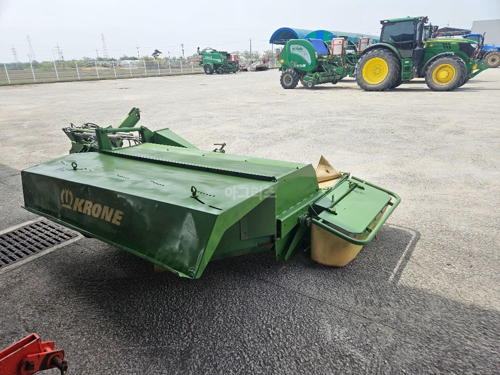 크로네 모아컨디셔너 280cv 뒤우측면