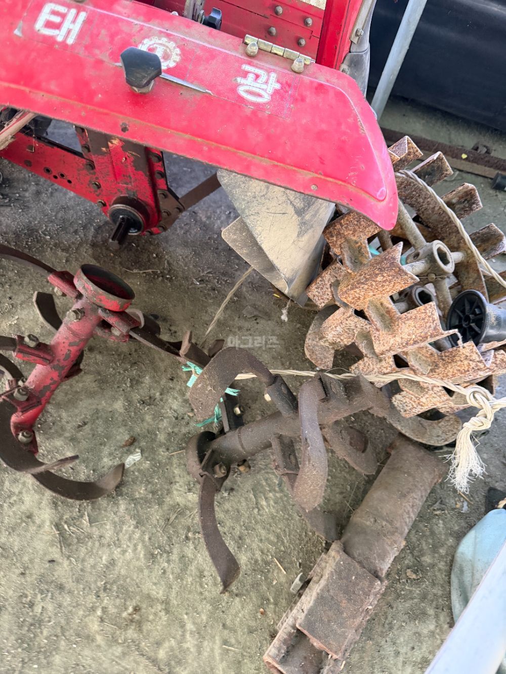  Cultivator TKC-650 (6.5hp) 뒤우측면