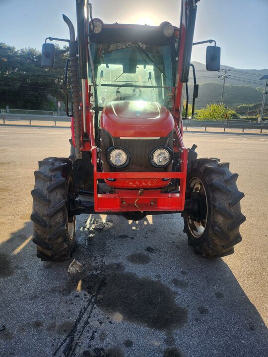 Kukje Tractor 7505 (75hp) 앞좌측면