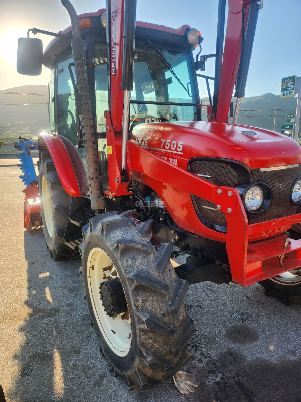 Kukje Tractor 7505 (75hp) 뒤우측면