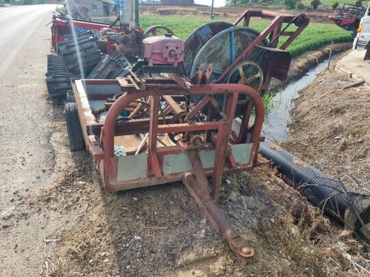 NewHolland 농약살포기  농약살포기  앞좌측면
