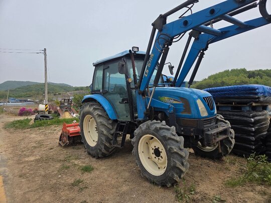 LS 트랙터 L7020 (75마력) 앞좌측면