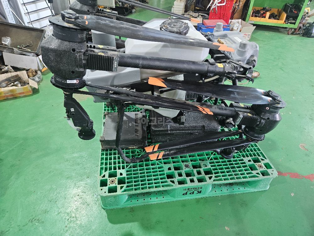 DJI 농업용드론 T50 뒤우측면