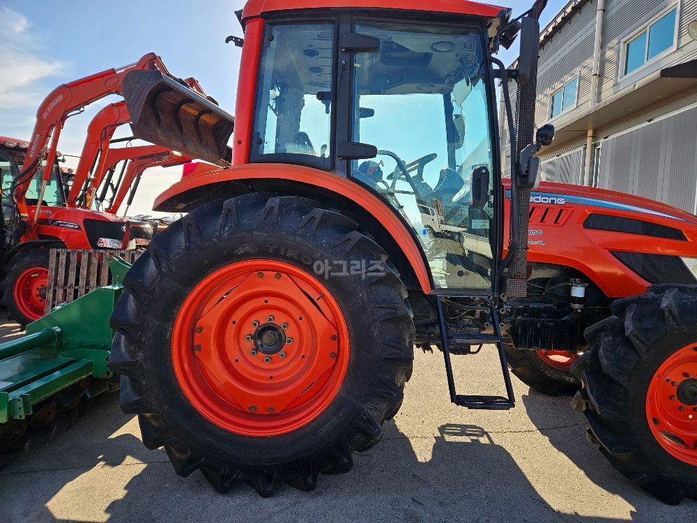대동 트랙터 PX1100PSC (110마력) 뒤우측면