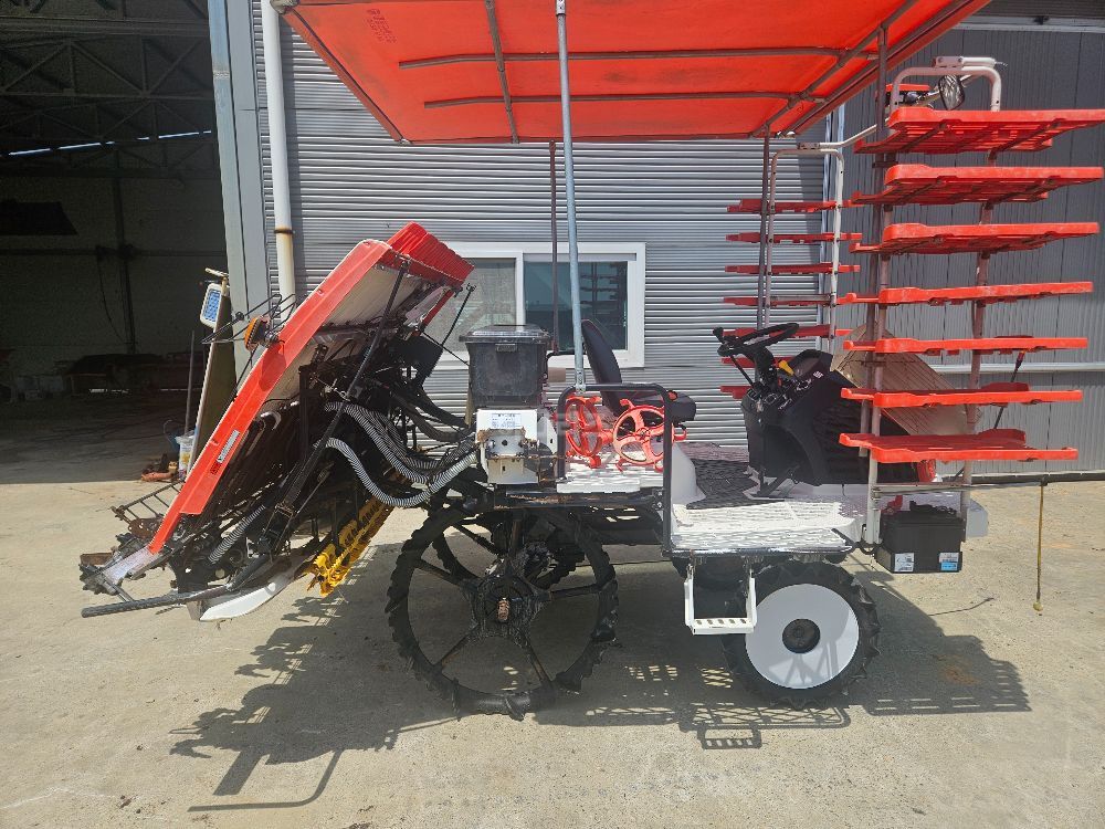 Daedong Rice transplanter DRP80 (8Rows) 뒤우측면