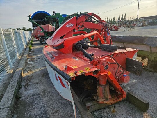 kuhn 모아컨디셔너 FC3525df 앞좌측면