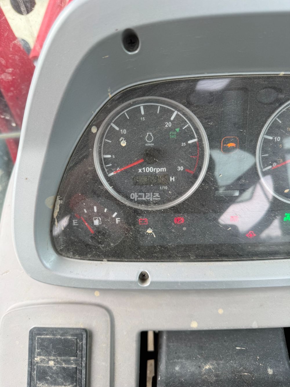 TYM Tractor TX1003 (102hp) 뒤우측면