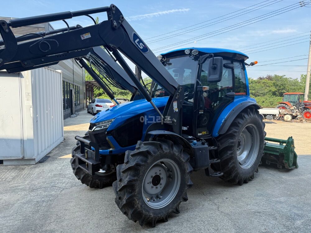 LS 트랙터 MT7.115SPS-AT (117마력) 뒤우측면