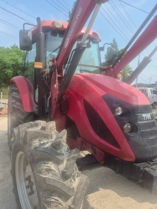 TYM Tractor T1003 (100hp) 앞좌측면