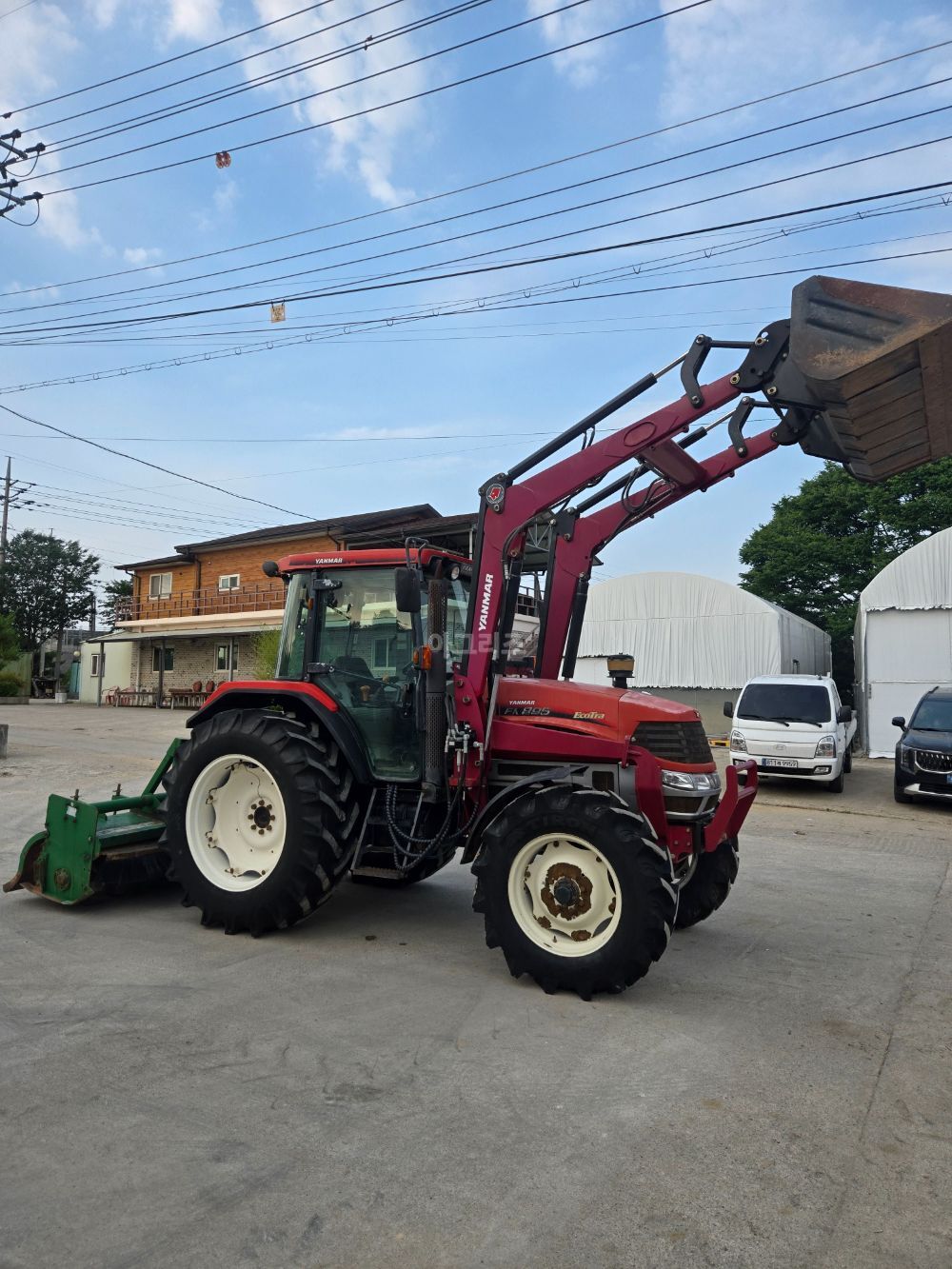 얀마 트랙터 FK895 (95마력) 뒤우측면
