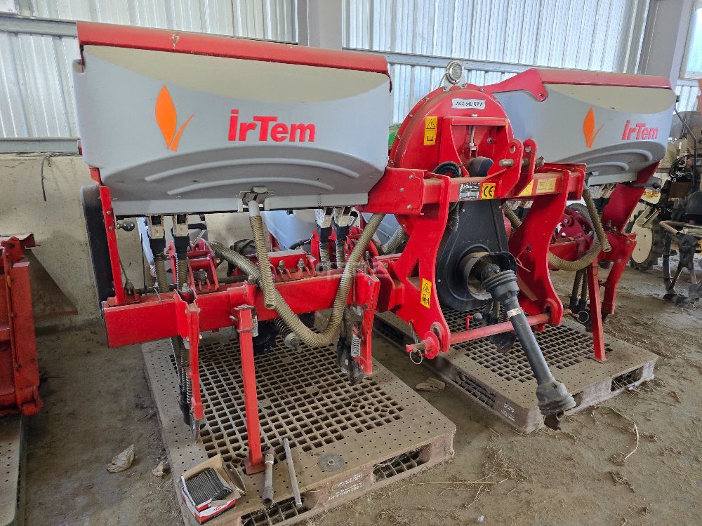  Corn Seeder irTem  뒤우측면