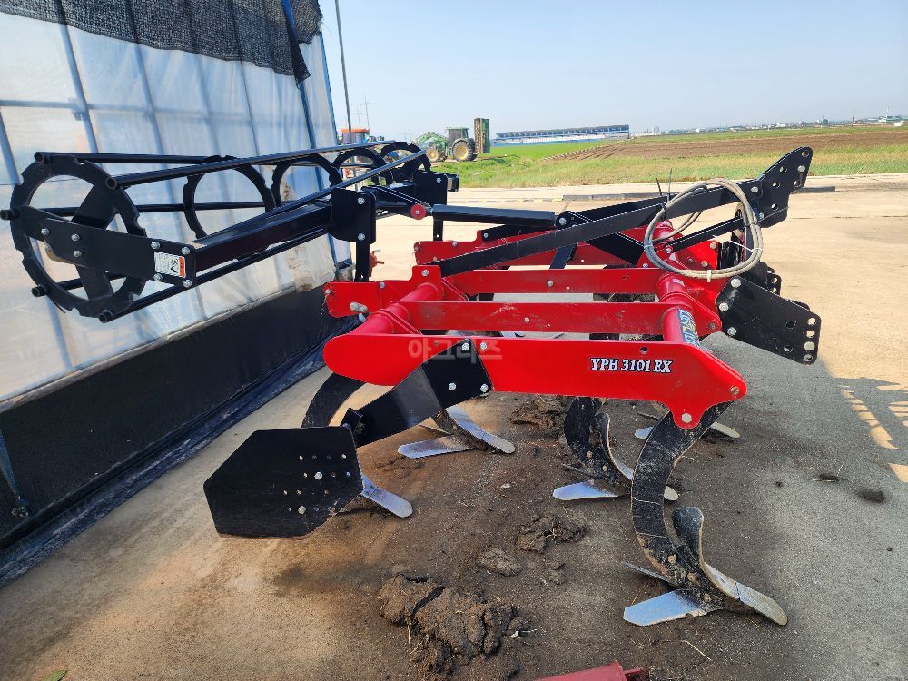 영진 고속쟁기 YPH3101EX 뒤우측면