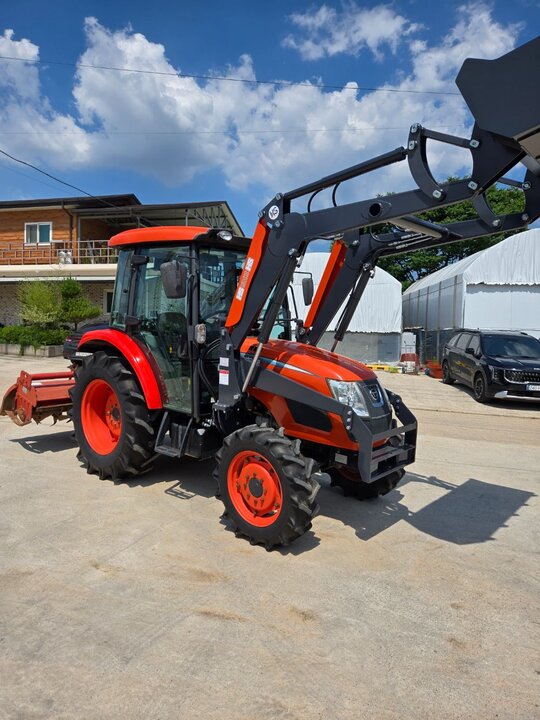 대동 트랙터 RX570 (57마력) 앞좌측면