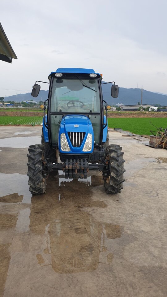 LS Tractor U47 (47hp) 앞좌측면
