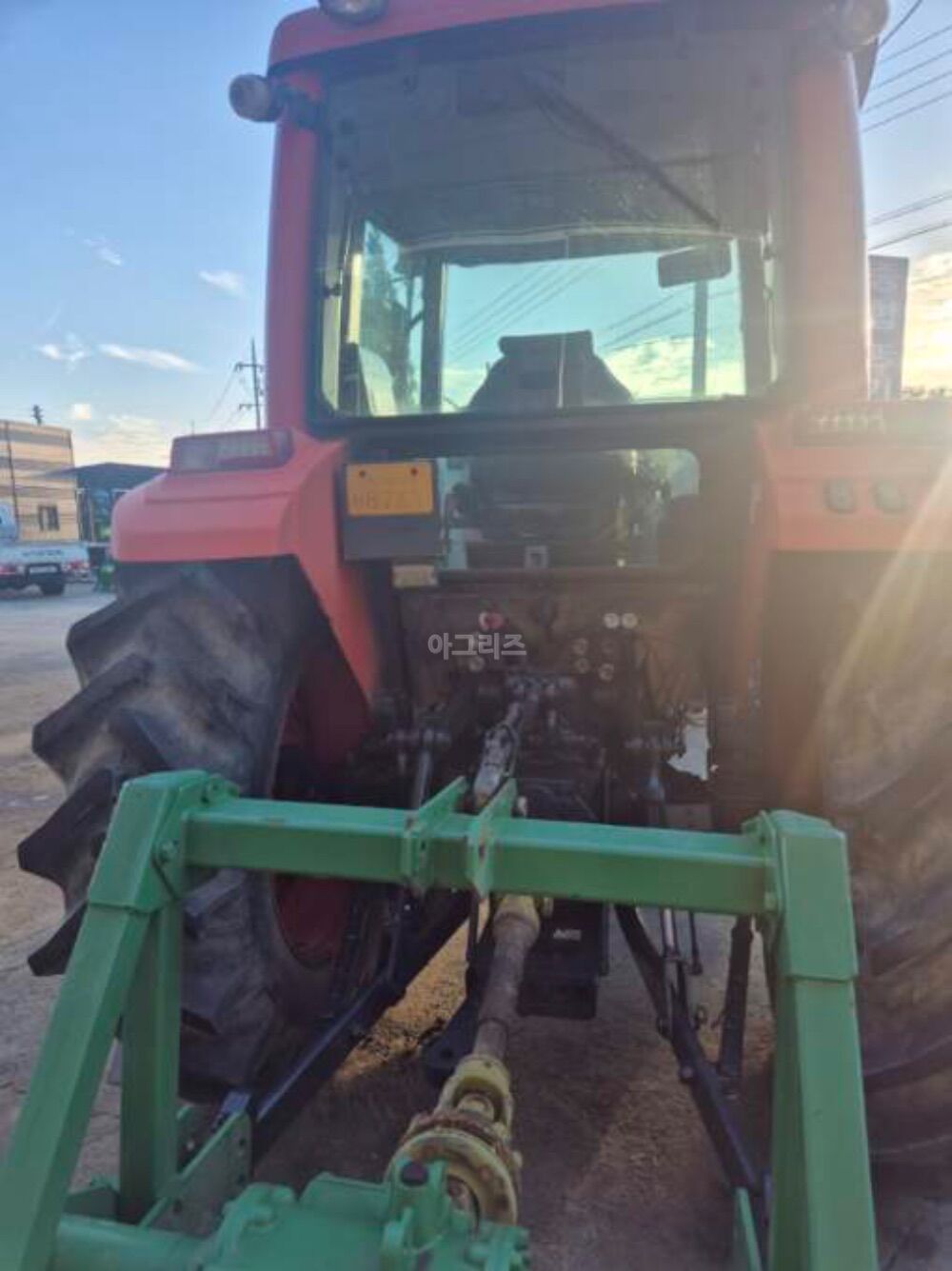 대동 트랙터 PX1000 (100마력) 뒤우측면
