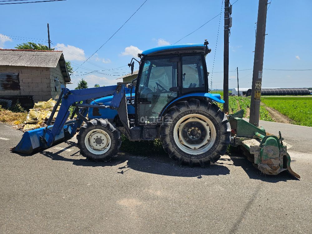 LS Tractor U6165 (67hp) 뒤우측면