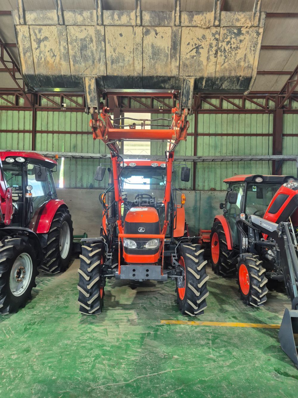 Kubota Tractor MZ957 (100hp) 뒤우측면