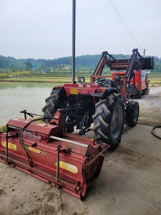 TYM 트랙터 TL493 (49마력) 앞좌측면