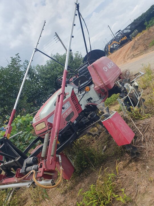 아세아 관리기 CFM-1200 (20마력) 앞좌측면