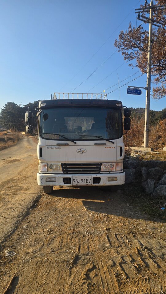 SEMO 현대 메가트럭 6m25 현대 메가트럭 6m25 앞좌측면