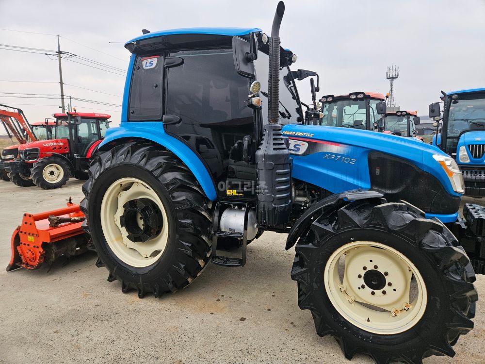 LS Tractor XP7102 (102hp) 뒤우측면