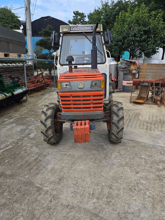 대동 트랙터 L3503 (35마력) 앞좌측면