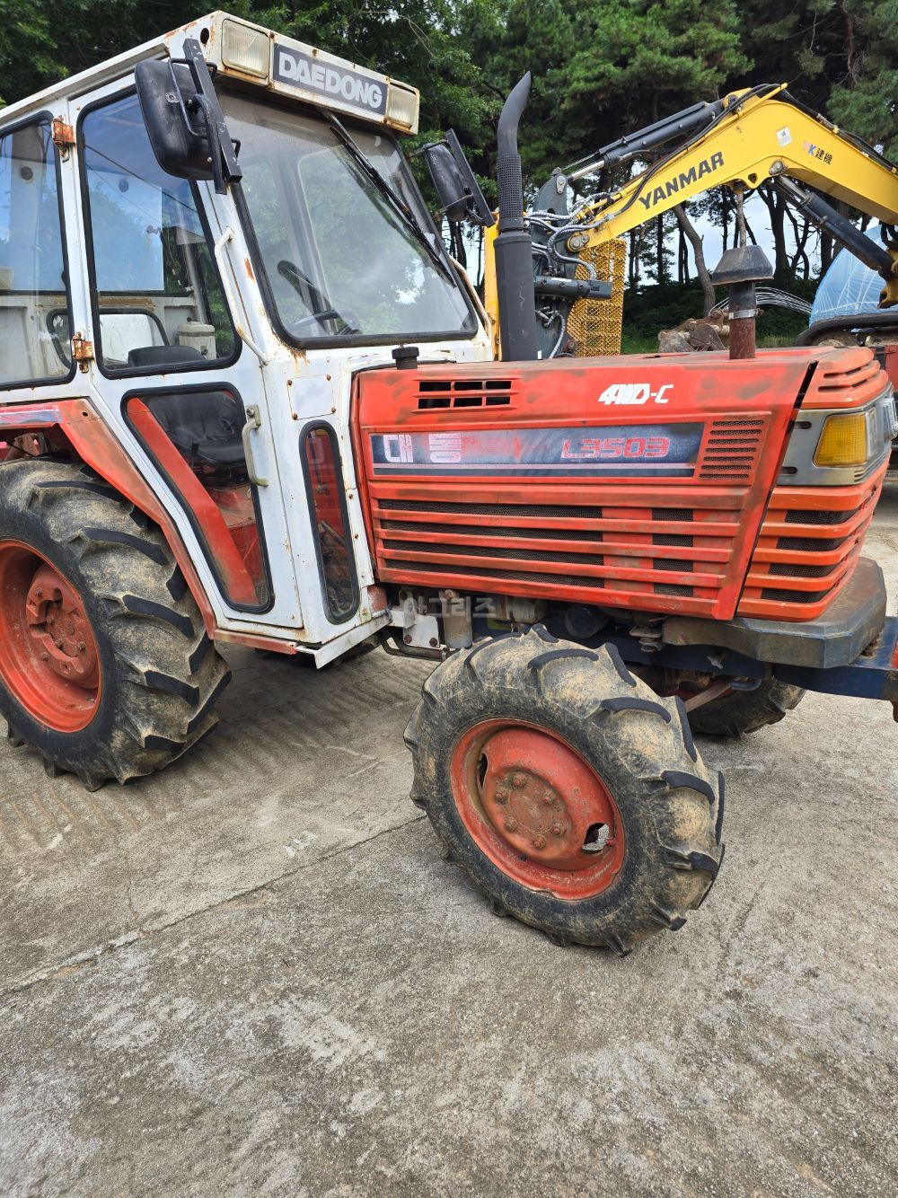 대동 트랙터 L3503 (35마력) 뒤우측면