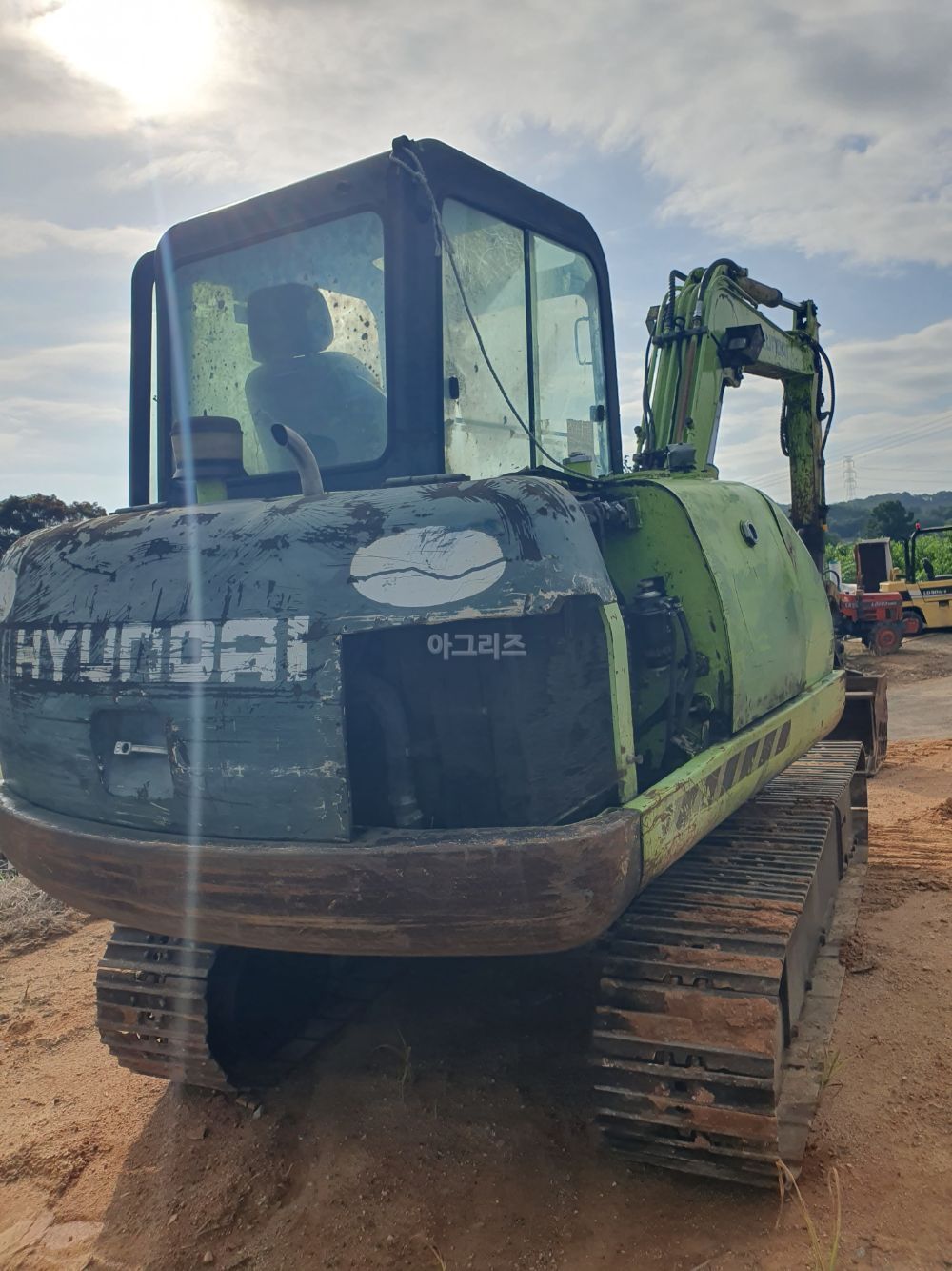 Excavator 555-7 (5.5톤) 뒤우측면