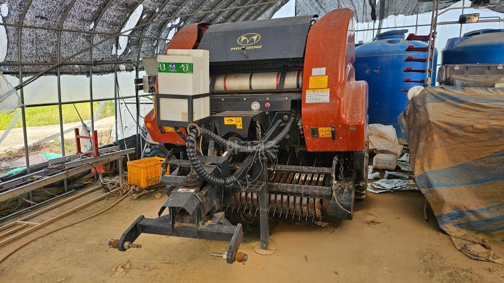 Round Baler RB1100DF  뒤우측면