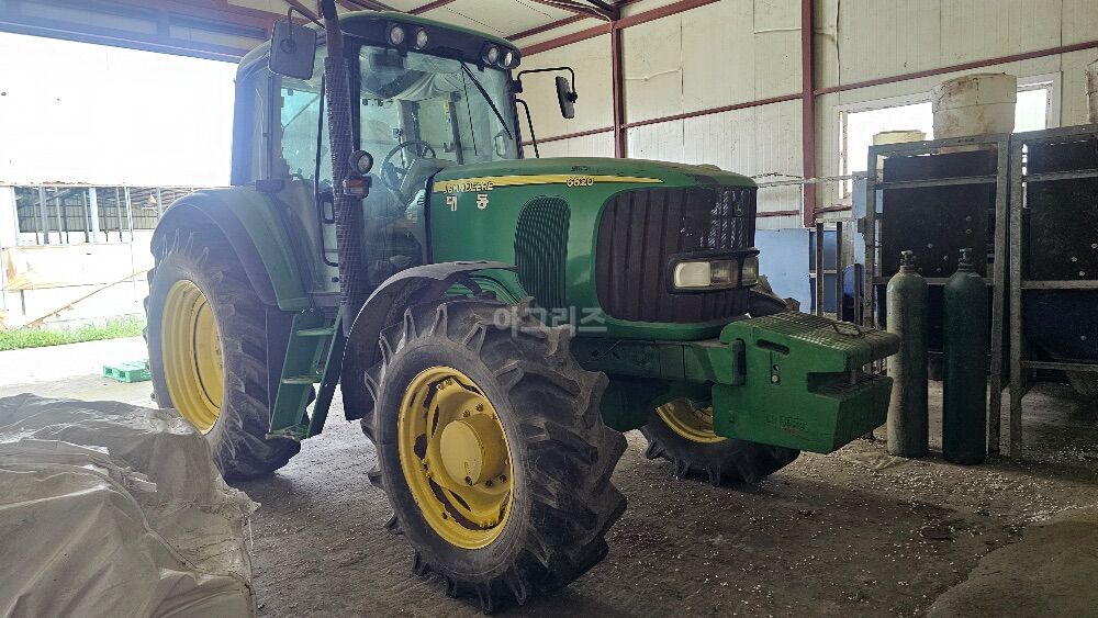 Daedong Tractor 6620 (125hp) 뒤우측면