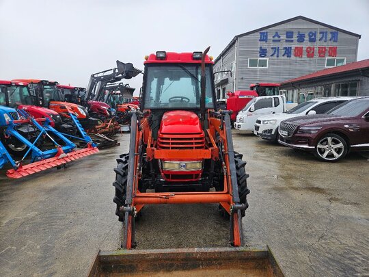 국제 트랙터 EF475 (47마력) 앞좌측면