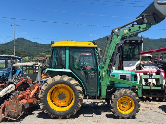 Daedong Tractor D450 (45hp) 앞좌측면