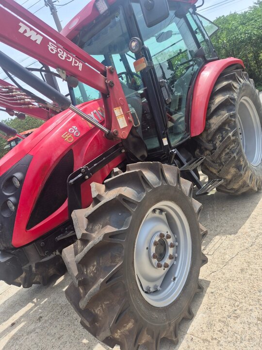 TYM Tractor TX1003 (102hp) 앞좌측면