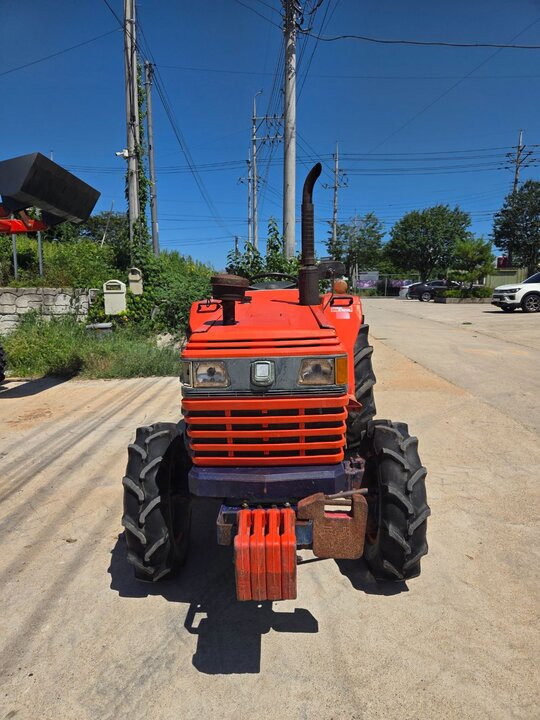 Daedong Tractor L3503 (35hp) 앞좌측면