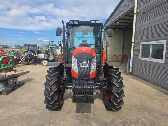 Daedong Tractor PX1100PSC (110hp) 앞좌측면