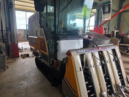 TYM Combine Harvester HJ695GC (6Rows) 앞좌측면