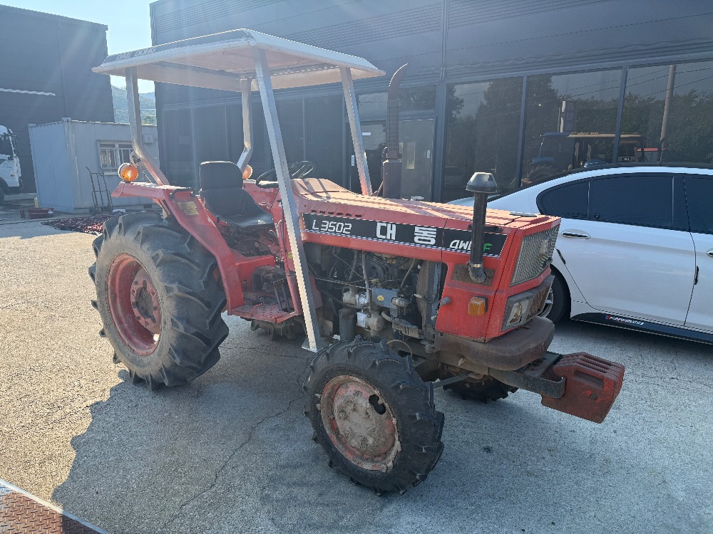 대동 트랙터 L3502 (35마력) 뒤우측면