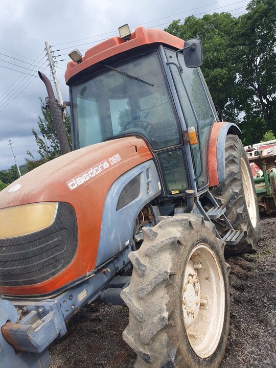 Daedong Tractor D851 (85hp) 앞좌측면