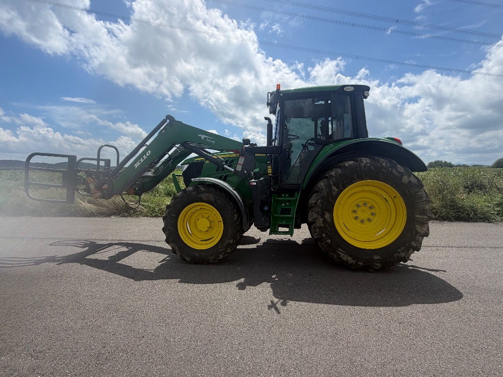 JohnDeere Tractor 6130M (130hp) 뒤우측면